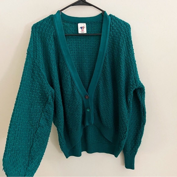 Sweater Bazaar Sweaters - Vintage Sweater Bazaar V neck cardigan sweater large preppy coastal chic classic